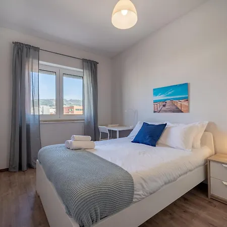 Elisio De Moura - T5 Ideal Familias - Appartement