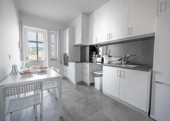 Elisio De Moura - T5 Ideal Familias - Appartement *